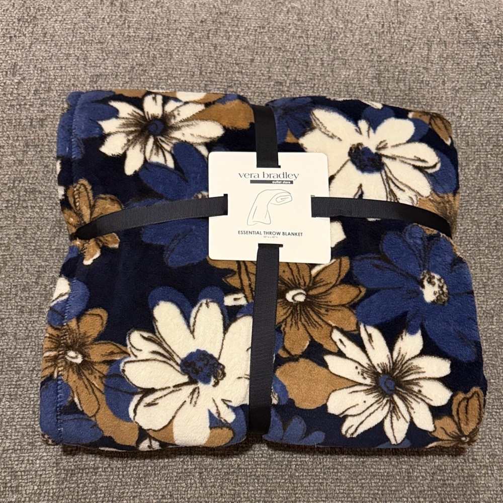 Vera Bradley Navy and Tan Floral Throw Blanket 50x80 NWT
